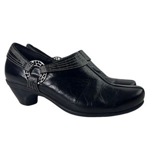 Naot Elegant Women's Black Heeled Bootie Shoes size 38